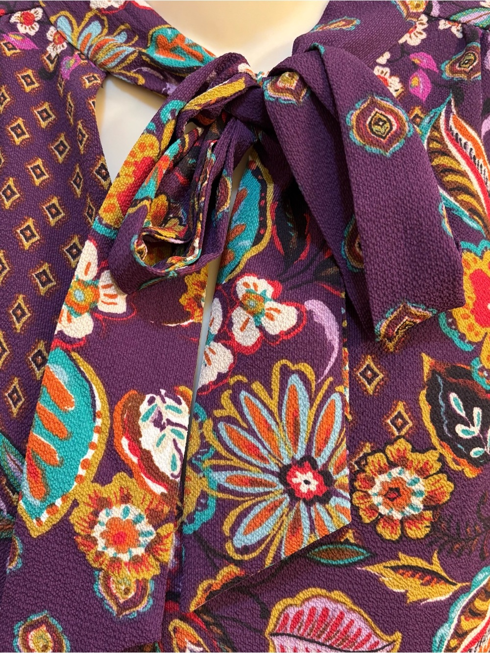 60s Throwback London Times Women's Tie Neck Bishop Sleeve Flounce Hem Dress. 8 - Picture 2 of 7